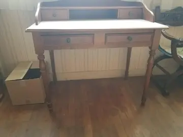 Bureau style Louis-Philippe