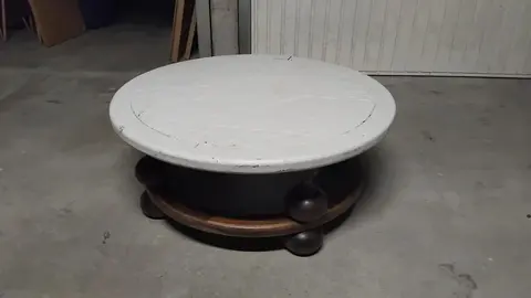 Table basse en bois et en pierre