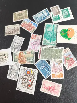 lot unique timbres Français le 17/05