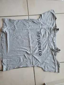 T shirt jeune.fille influencer taille Xs S