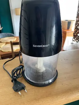 Mini-hachoir électrique