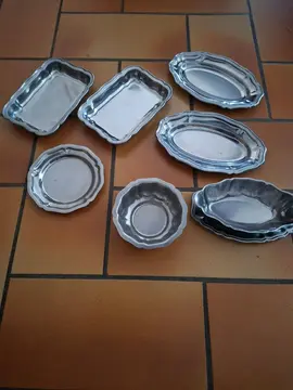 minis plats en inox