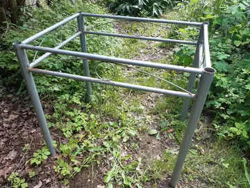 table de jardin en fer