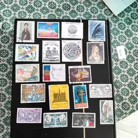 donne timbres grand format 1lot par envoie