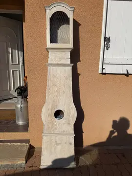 HORLOGE AVEC ETAGERE DE RANGEMENT