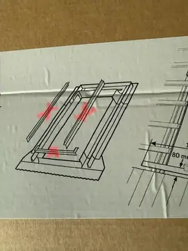 Donne 2 raccords de toiture pour velux SK06 et MK04 sans les trois baguettes en jaune sur la photo