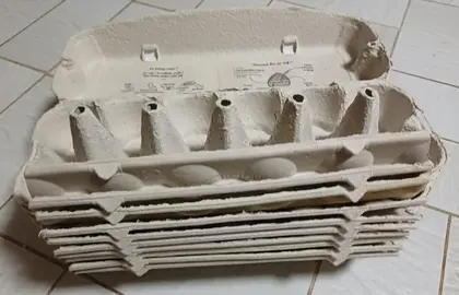 10 boîtes a oeufs "grises"