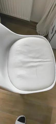 Chaise de bureau blanche
