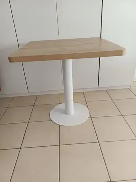 TABLE CARREE PIED CENTRAL