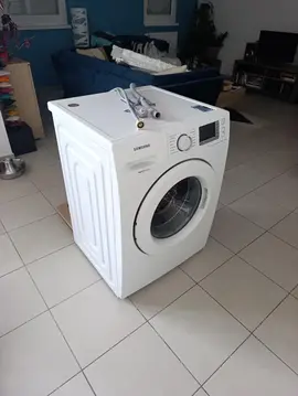 Lave linge fonctionnel mais très bruyant