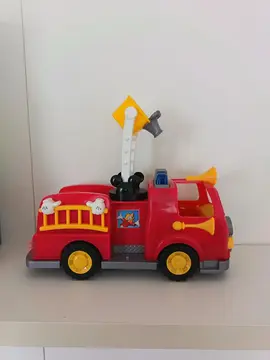 camion de pompier ( avec piles fonctionnelle