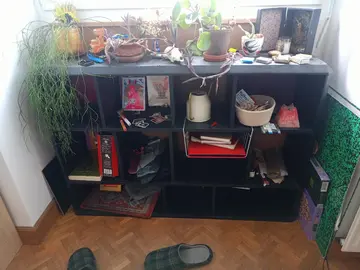 meuble carré en bois