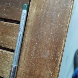 Crayon vert foncé Pierre Ricaud