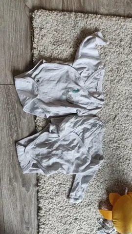 body bébé 1 mois