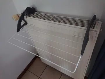 étendoir à linge pour radiateur