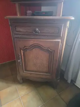 table chaises miroir buffet et confiturier