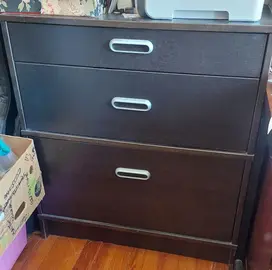 commode noire bois H95 L85 P43 très bon état