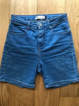 short jean femme taille 36-38