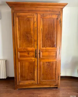 donne armoire normande en noyer