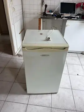 Frigidaire top