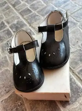 Chaussure noire vernie taille 20