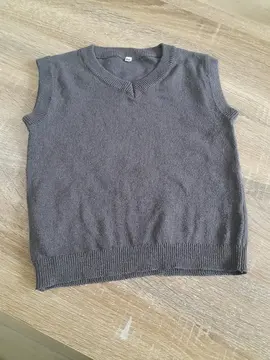 pull sans manche T 86 cm