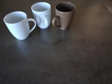 3 mugs