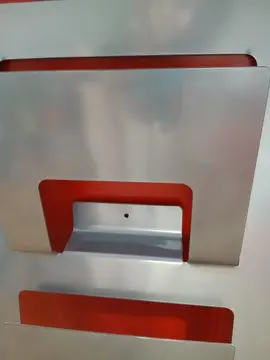 Porte-revue en métal