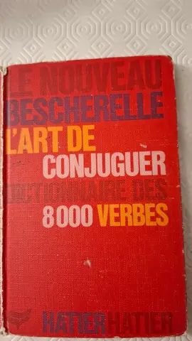 livre de conjugaison de 8000 verbes