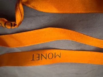 Ruban satiné orange