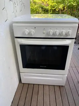 Cuisonière à gaz quatre feux