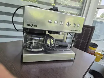 Donne machine à café magimix reçu en cadeau anniversaire avril 2026 et jamais utilisé