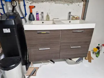 Ancien meuble de salle de bain double vasuqe