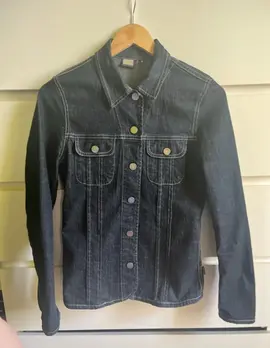 chemise en jean cintrée epaisse