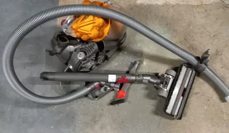 Aspirateur sans sac Dyson