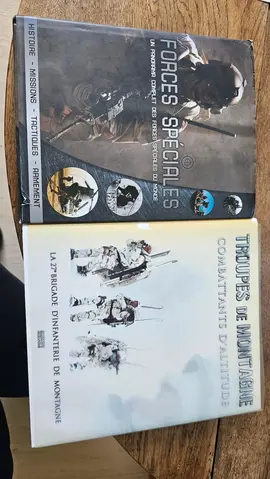 2 livres sur l armée