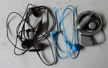 Lot écouteurs pour téléphone portable