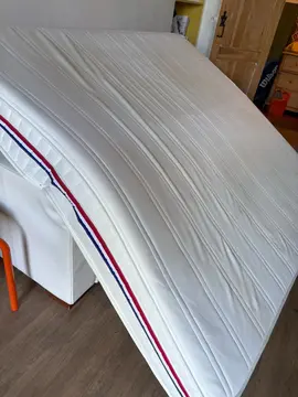 matelas 180x200 8 ans