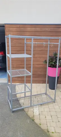 Etagere métallique