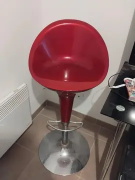 Chaise de bar rouge