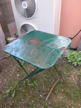 table extérieure en métal pliable