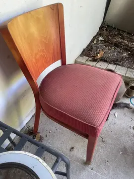 9 chaises