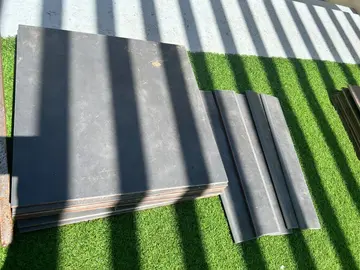dalles de carrelage et plaintes