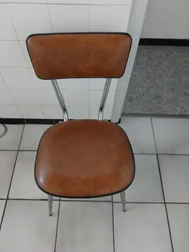 5 chaises