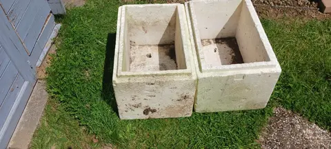 2 caisses en polystyrène