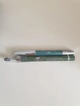 2 crayons a paupières