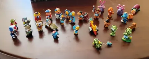 figurines kinder réservée