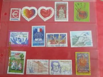 13 timbres oblitérés France 1999