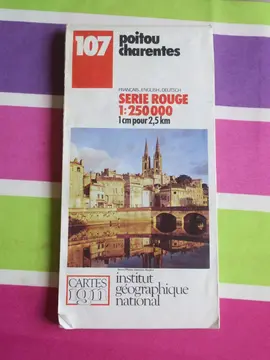 Ancienne carte routière IGN N° 107 Poitou Charentes Série rouge 1984