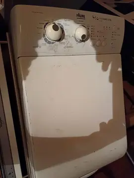machine à laver marque FAURE
